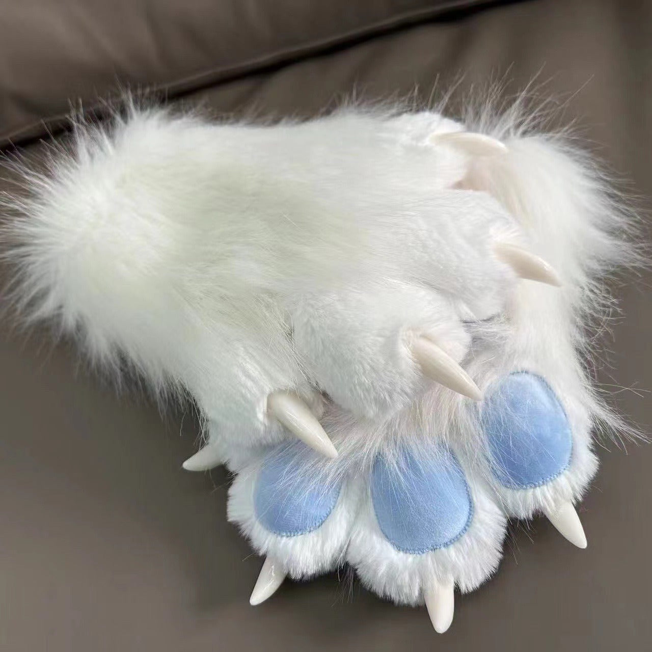 Plush Fluffy Cat Paw Gloves: Cozy, Squeaky, Anime Cosplay Accessory